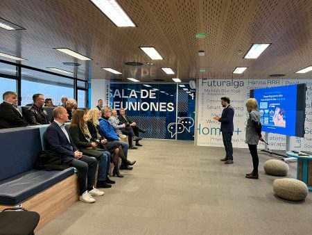 A representation of the Hispano-Danish Chamber visits the Free Trade Zone of Cádiz and Incubazul