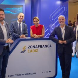 El delegado Fran González, el CEO de Navalia Javier Arnau y el delegado de Zona Franca Vigo, entre otros en el segundo día de BZF 2025